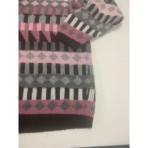 Vintage Patterned Sweater - Picture 2 of 9
